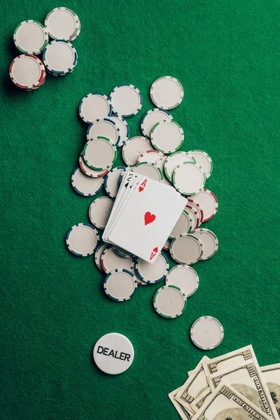 Live poker table with dealer and players on jktjkt login